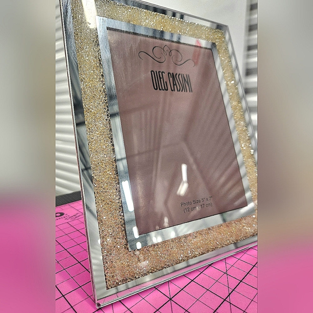 Oleg Cassini Ice Champagne Crystals 5" x 7" Picutre Frame